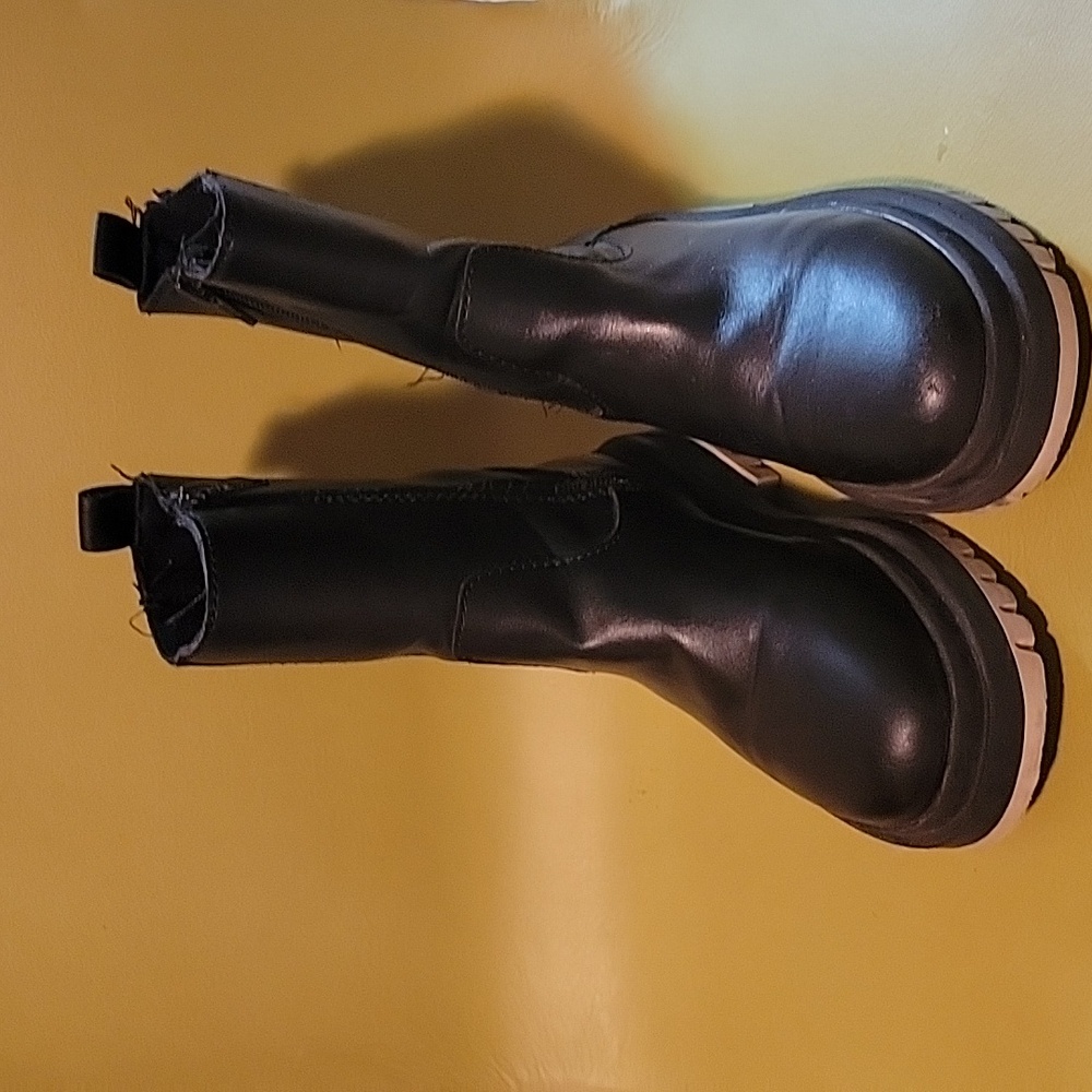 ZARA CONTRAST SOLE ANKLE BOOTS - Picture 2 of 12